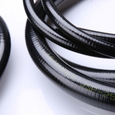 食品機械頻繁清潔，什么軟管耐沖又耐腐蝕？